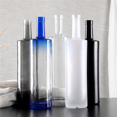 750 ml szklanych butelek z alkoholem z korkiem